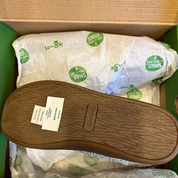 SANUK BOOTIES WOMEN’S SIZE 8 - Picture 6 of 8